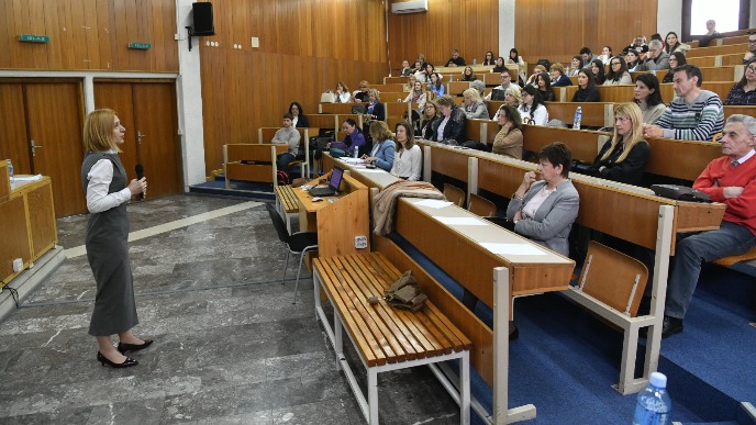 Neophodna edukacija lekara